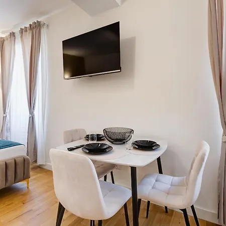 Vivilo Collection - Loft Santo Spirito Apartment *